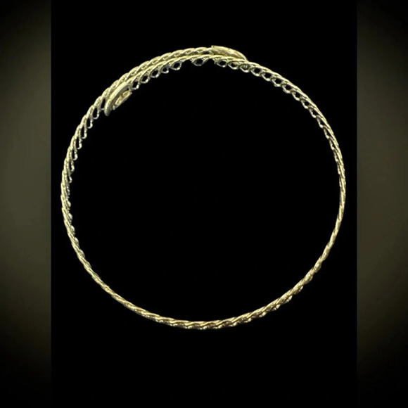 Costume silver colored choker necklace - Picture 2 of 3